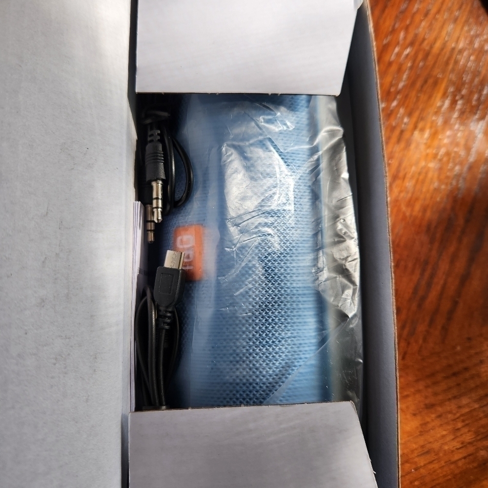 NIB portable speaker - Picture 4 of 7